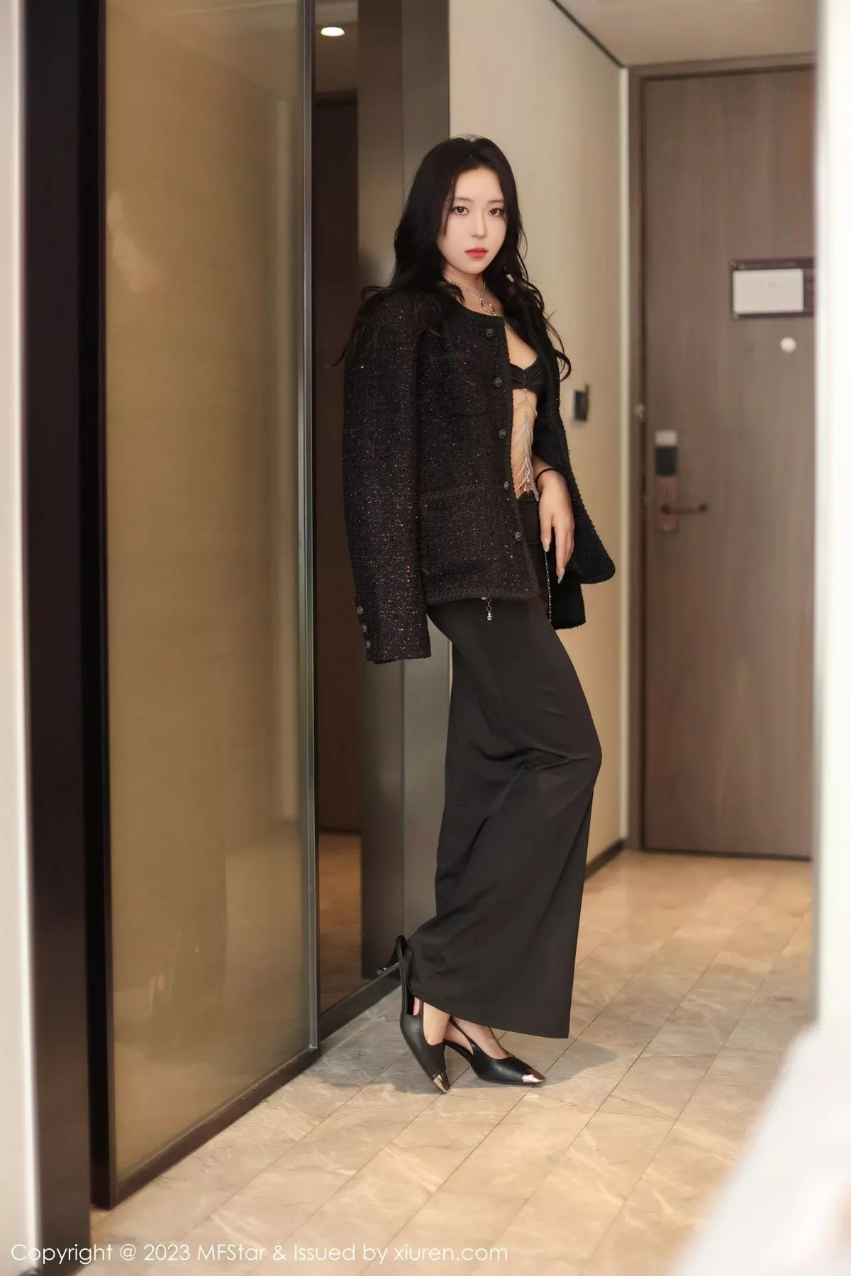 图片[27]-[MFStar模范学院]第583期露露写真-秀人资源网