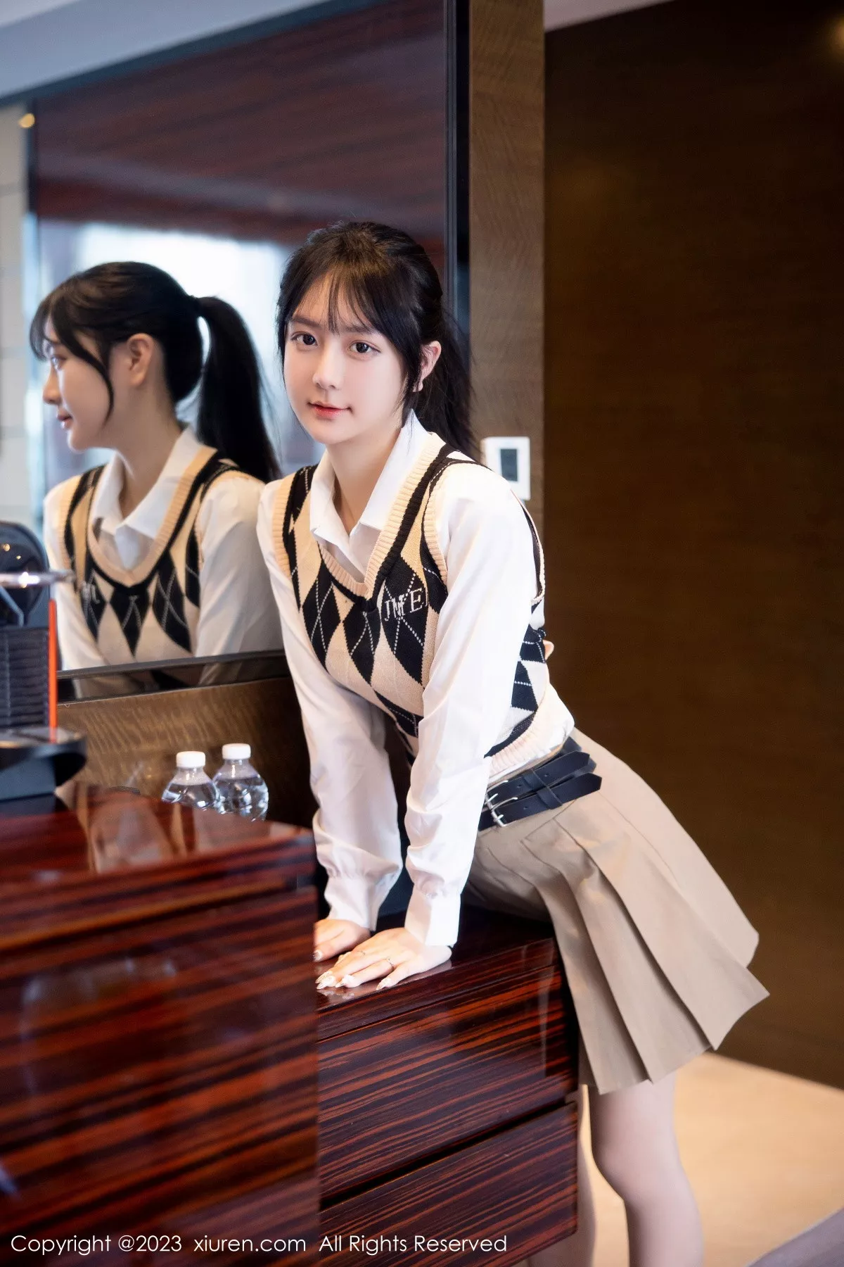 图片[5]-[XiuRen秀人网]第6329期谢小蒽写真-秀人资源网