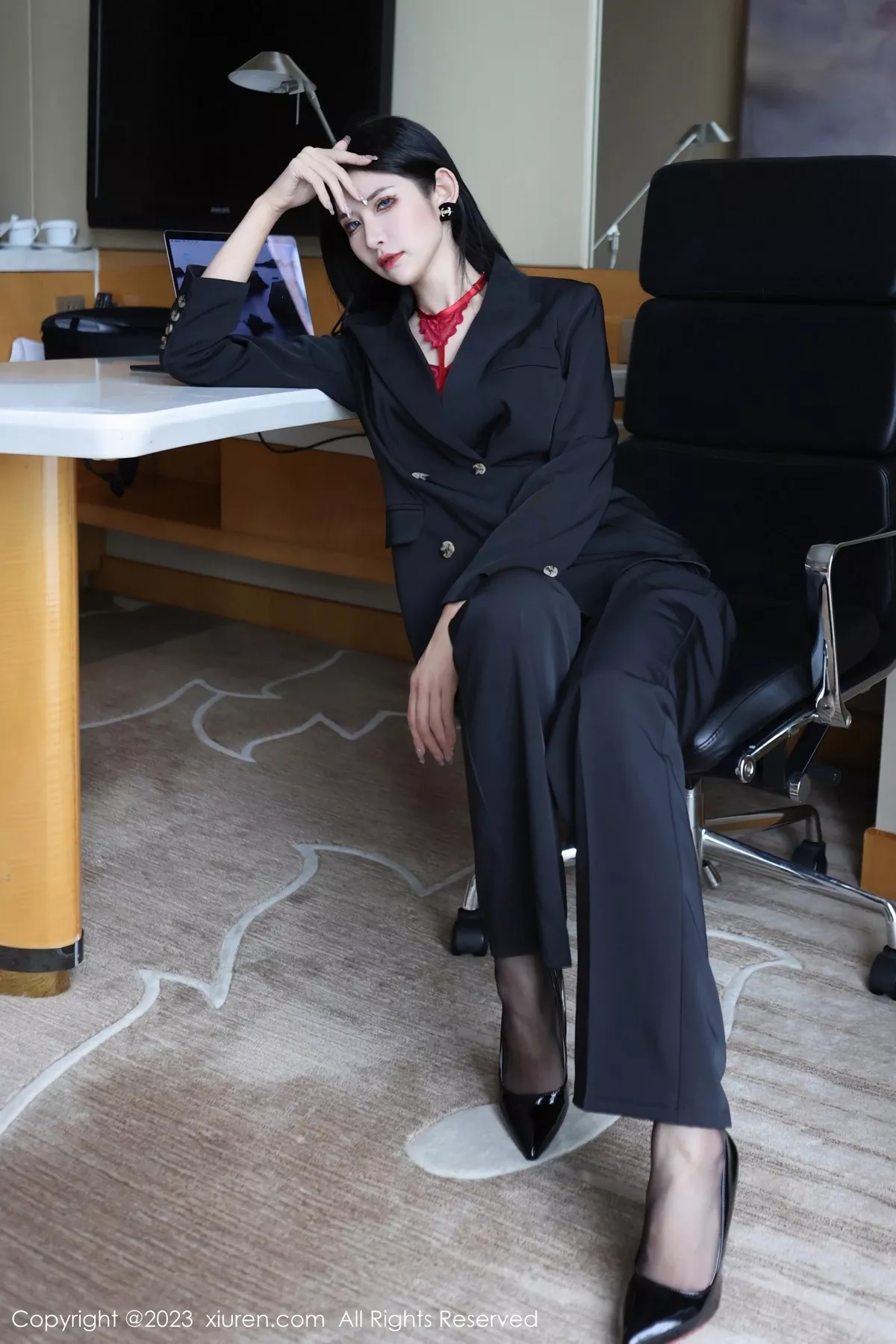 [XiuRen秀人网]第6402期依娜写真-秀人资源网