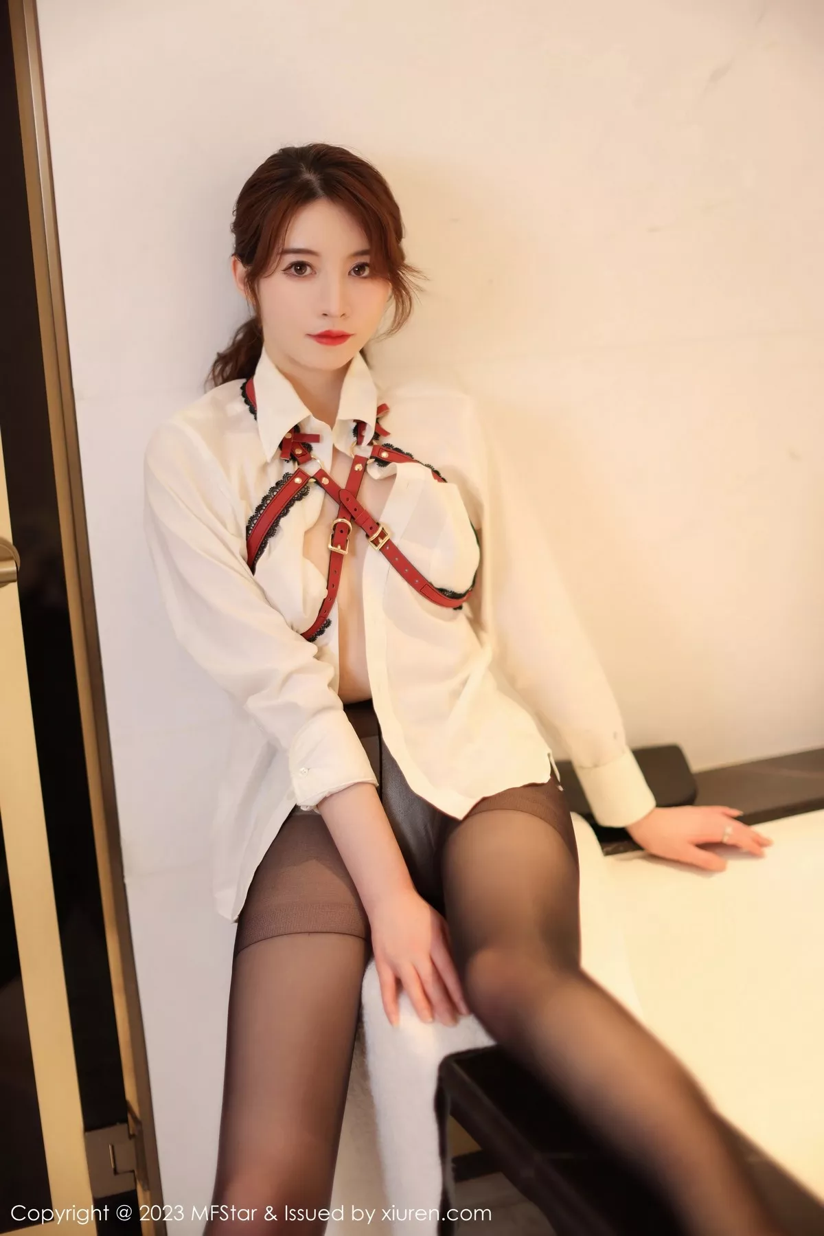 图片[2]-[MFStar模范学院]第615期yoo优优写真-秀人资源网