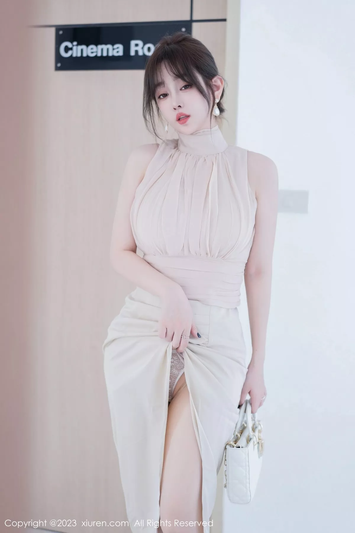[XiuRen秀人网]第6768期王雨纯写真-秀人资源网
