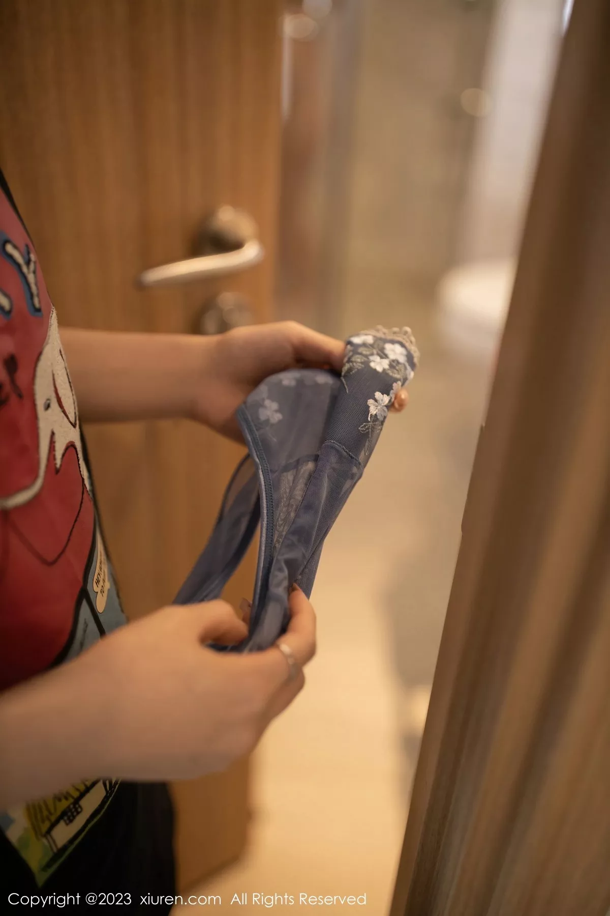 图片[12]-[XiuRen秀人网]第6832期杏子写真-秀人资源网