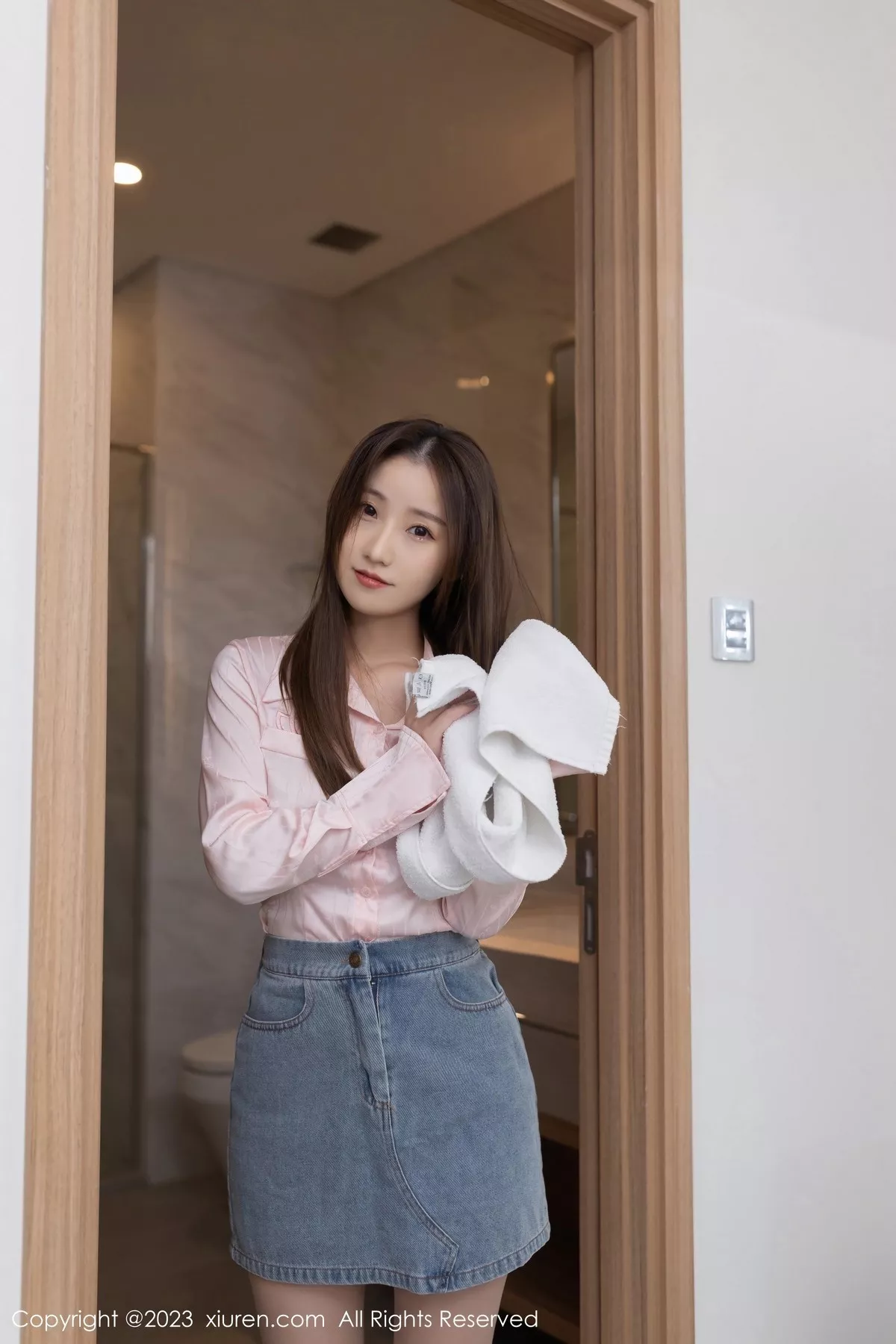 图片[3]-[XiuRen秀人网]第6832期杏子写真-秀人资源网