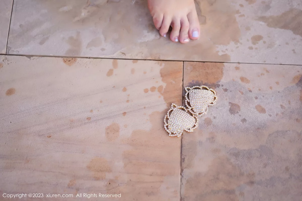 图片[2]-[XiuRen秀人网]第7080期阿姣写真-秀人资源网