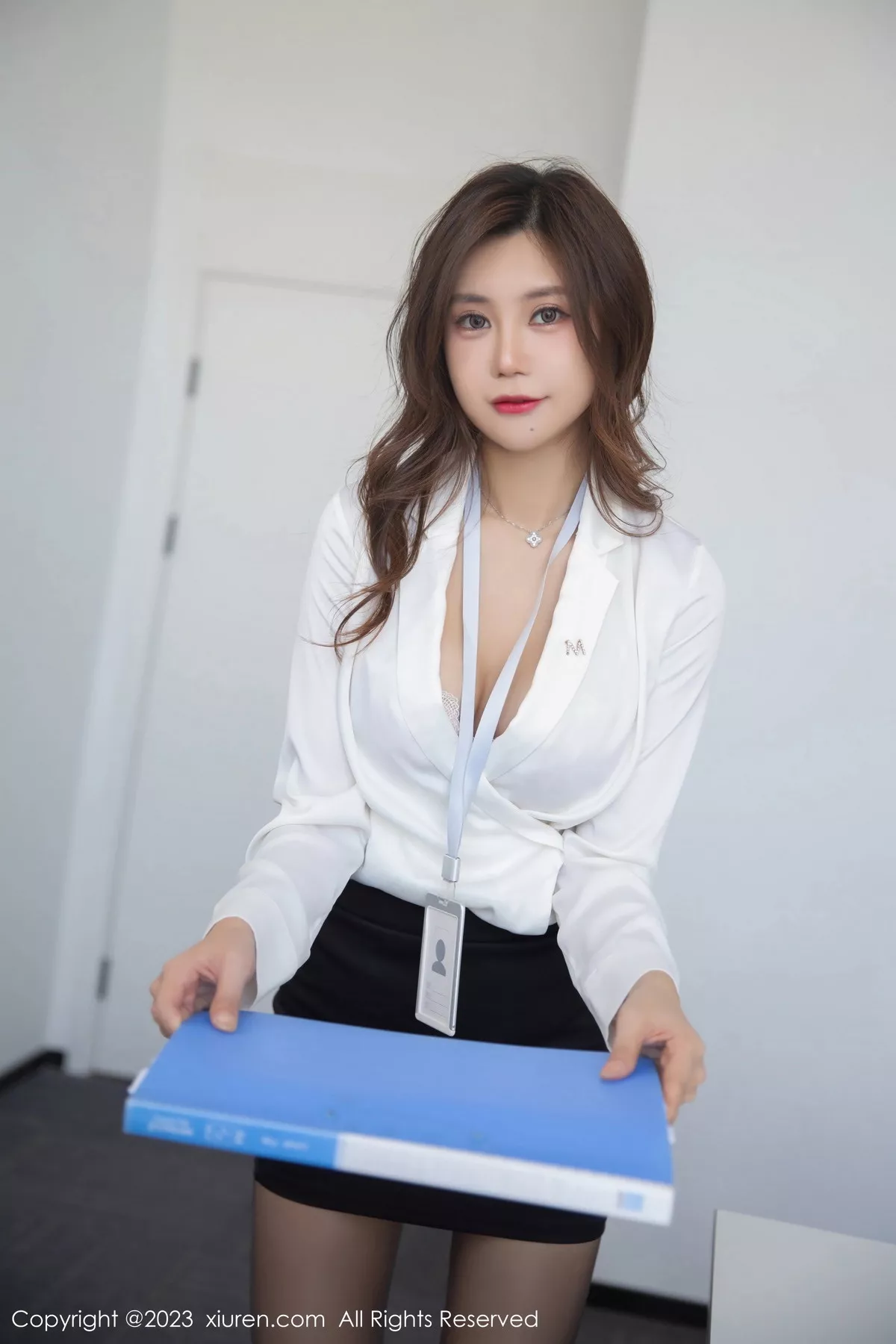 图片[2]-[XiuRen秀人网]第7079期绮里嘉写真-秀人资源网