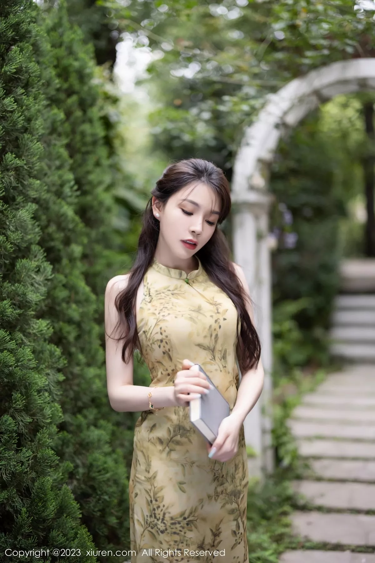 [XiuRen秀人网]第7083期徐莉芝写真-秀人资源网