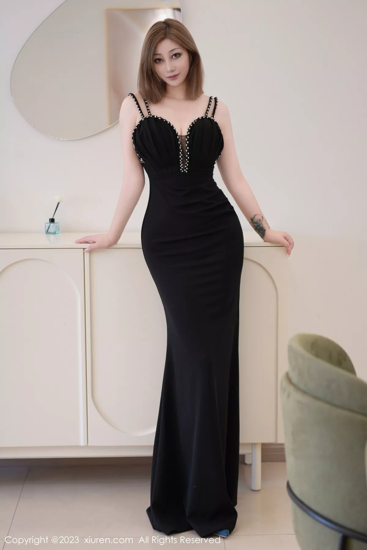 图片[2]-[XiuRen秀人网]第7427期妲己写真-秀人资源网