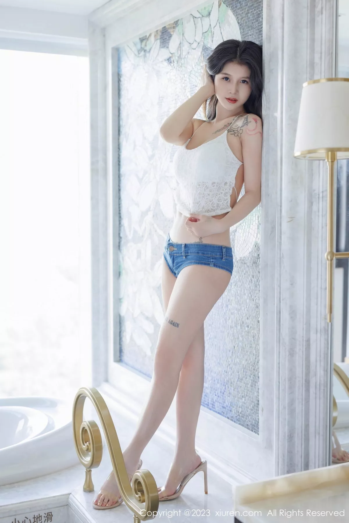 [XiuRen秀人网]第7552期灵诗怡写真-秀人资源网