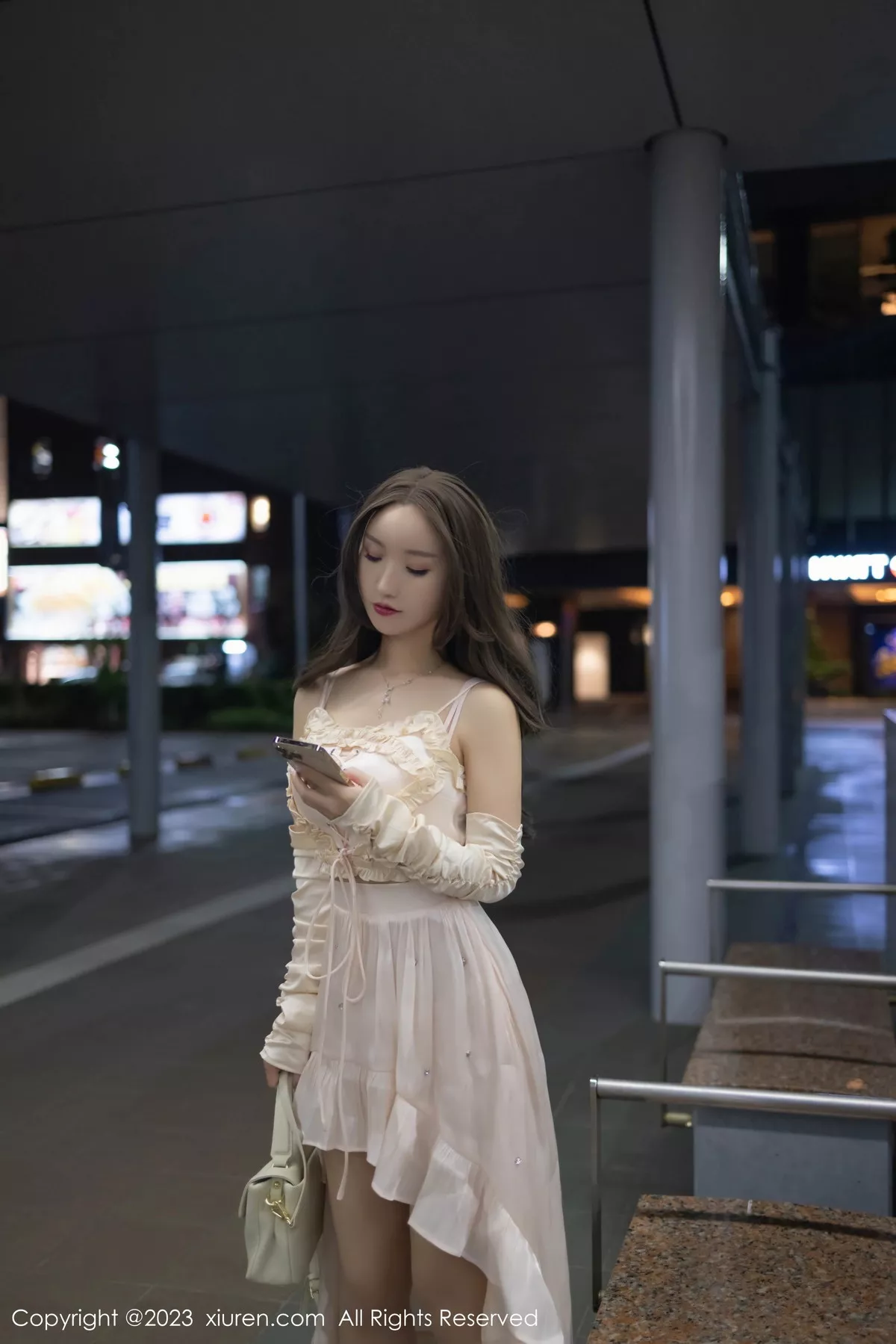 [XiuRen秀人网]第7702期杏子写真-秀人资源网
