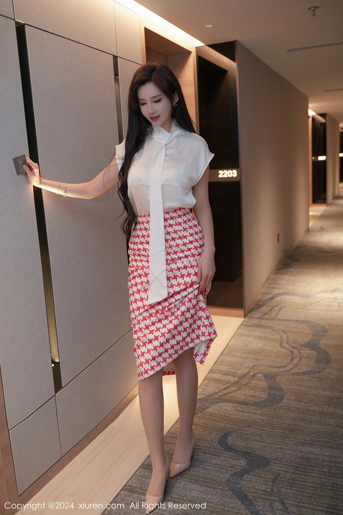 [XiuRen秀人网]第7944期周妍希写真-秀人资源网