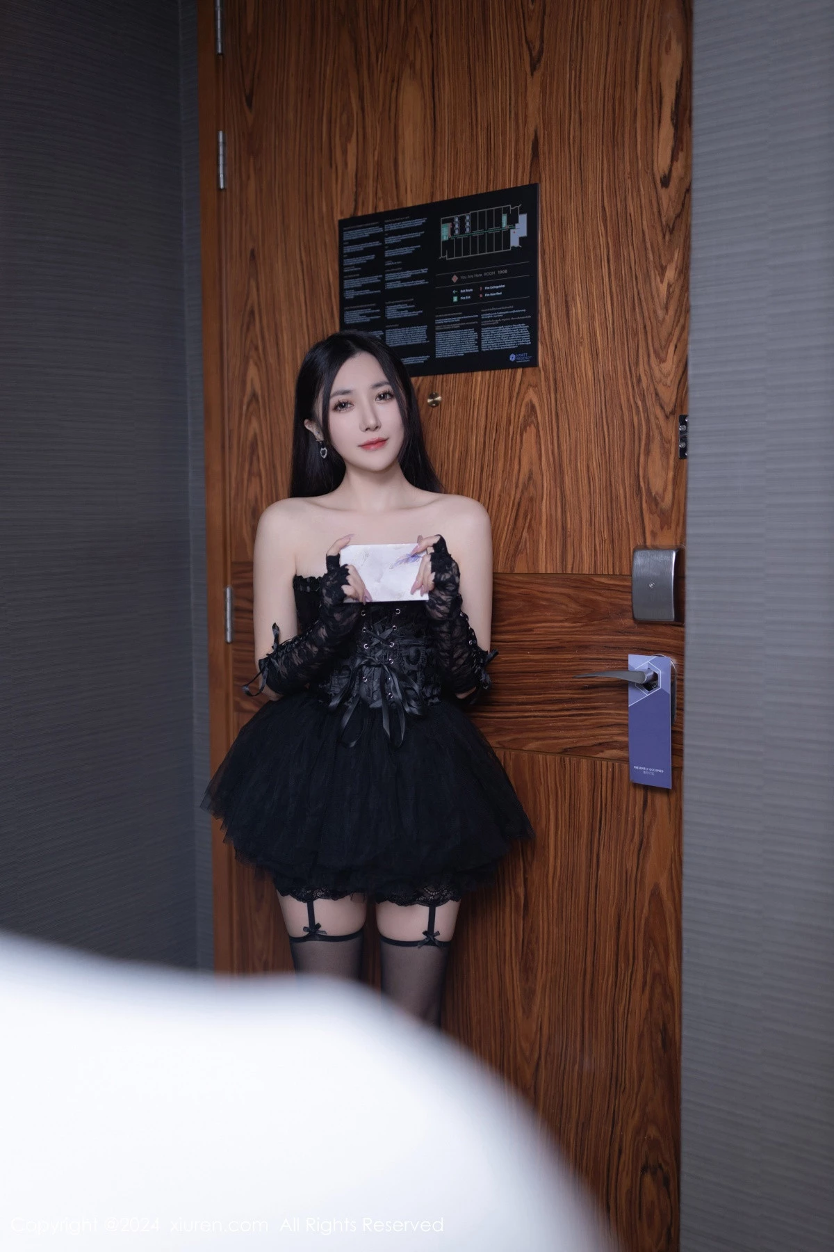 图片[4]-[XiuRen秀人网]第8166期鱼子酱写真-秀人资源网