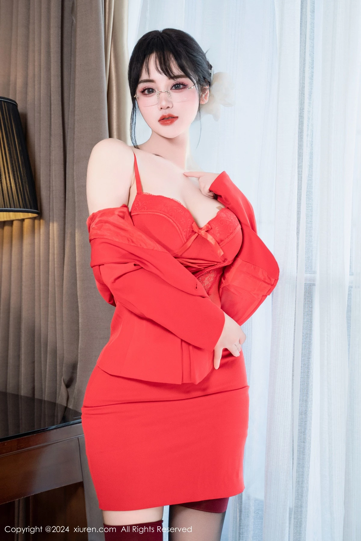 图片[4]-[XiuRen秀人网]第8360期汐汐爱吃草莓写真-秀人资源网