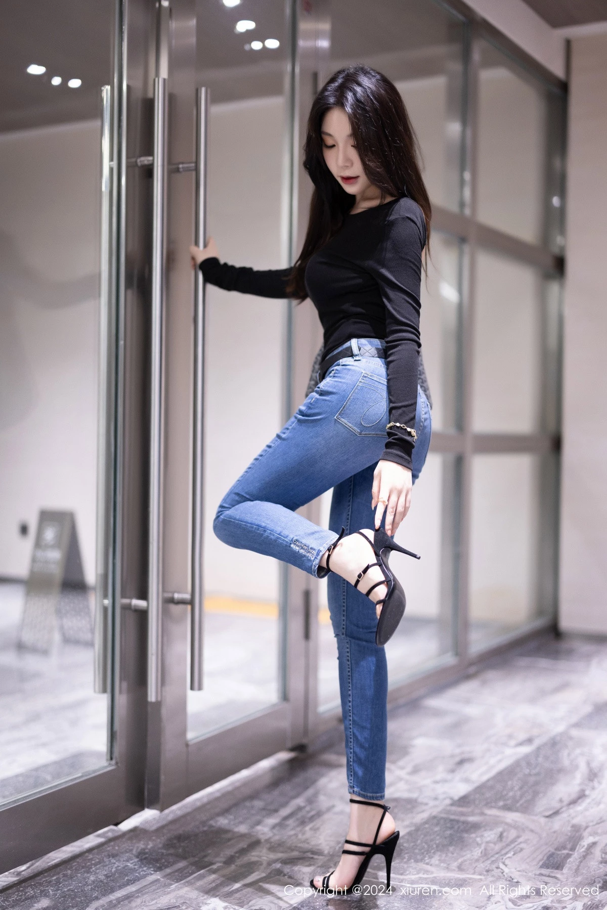 图片[32]-[XiuRen秀人网]第8385期晚苏写真-秀人资源网