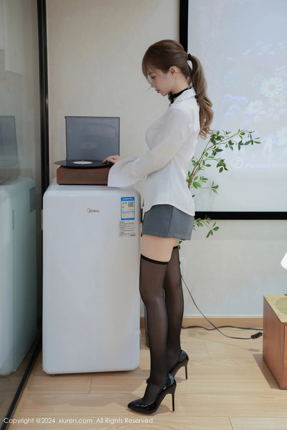 图片[4]-[XiuRen秀人网]第8609期甜白酱写真-秀人资源网