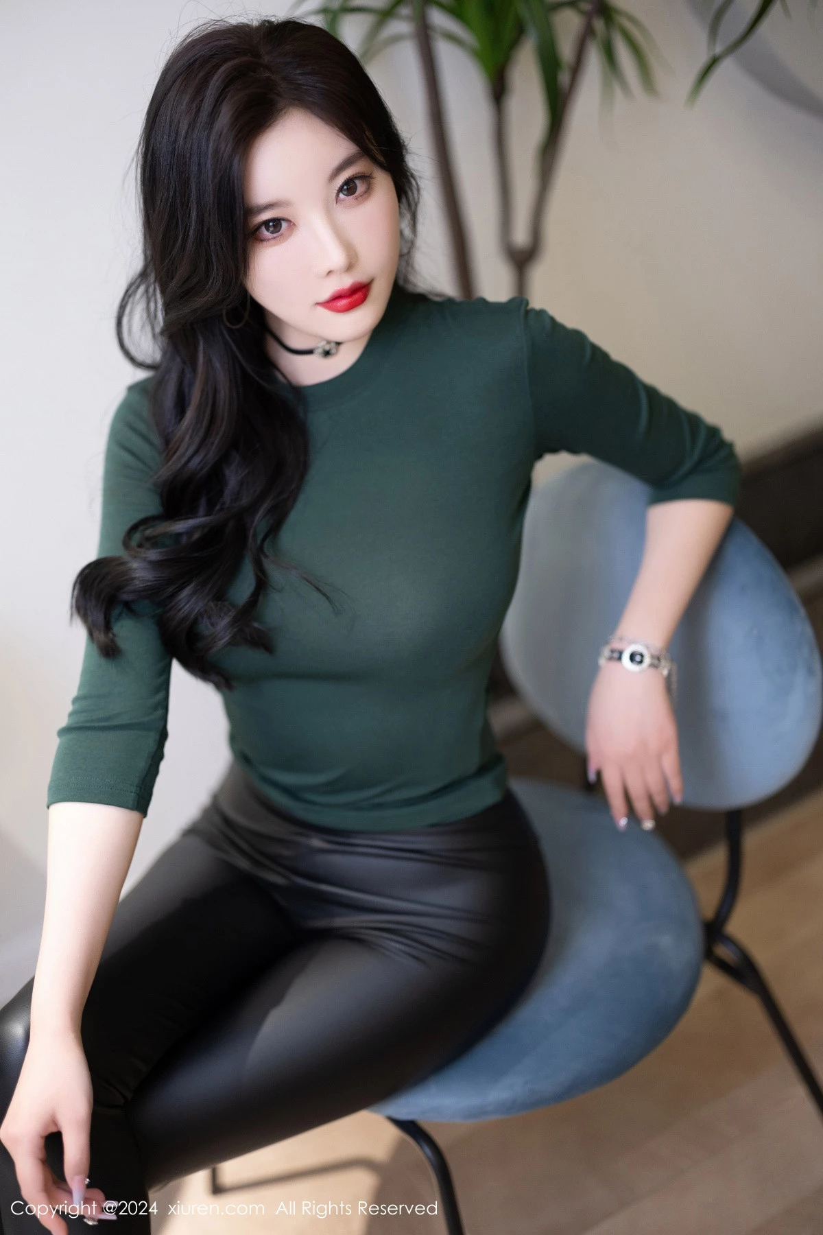 [XiuRen秀人网]第8707期杨晨晨写真-秀人资源网