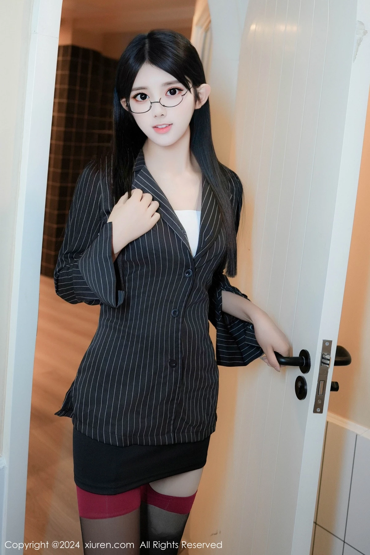 图片[6]-[XiuRen秀人网]第8802期美少女写真-秀人资源网