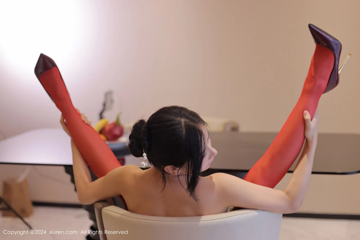 图片[2]-[XiuRen秀人网]第8871期尹甜甜写真-秀人资源网