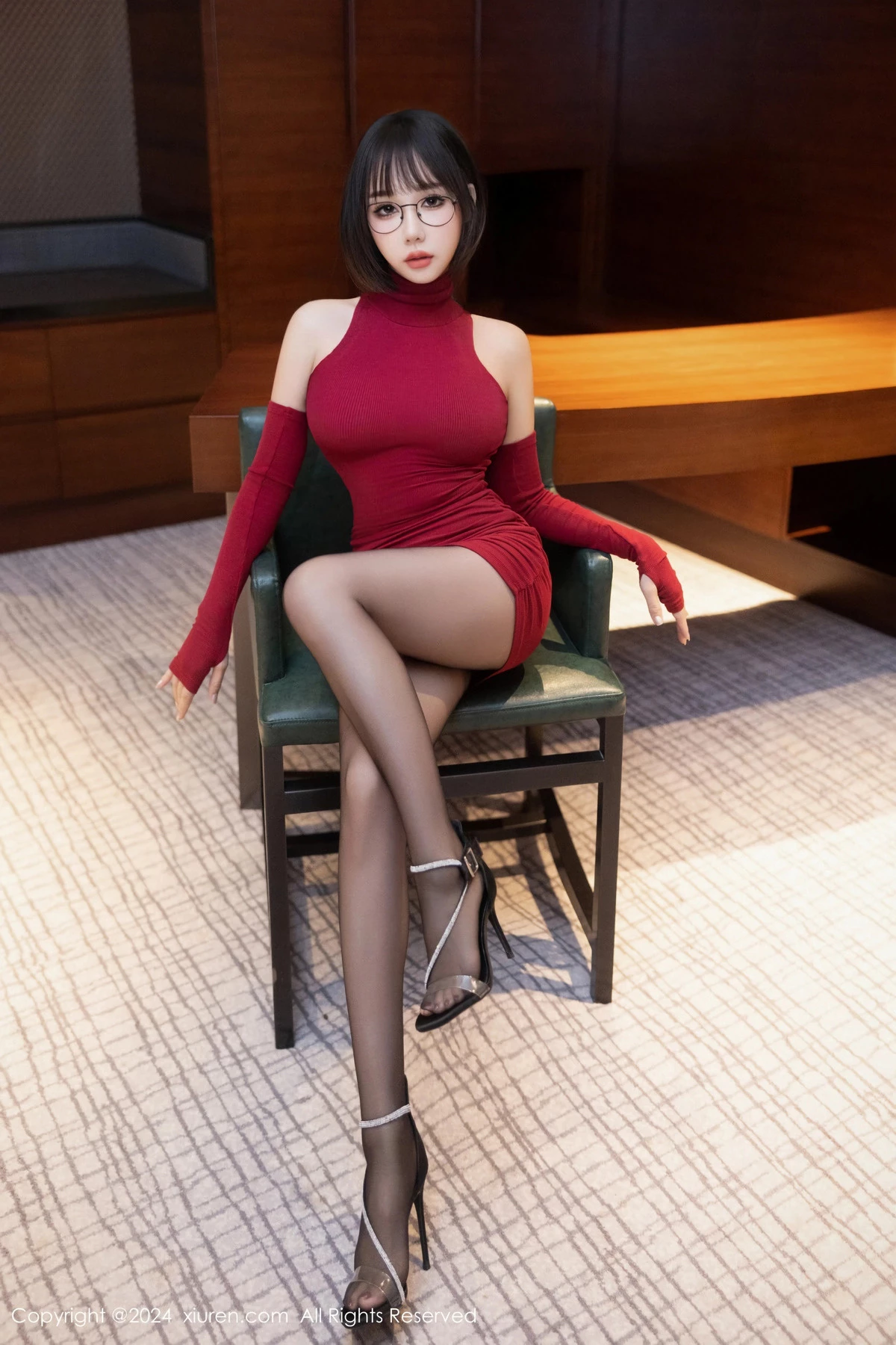 [XiuRen秀人网]第9096期波巧酱写真-秀人资源网