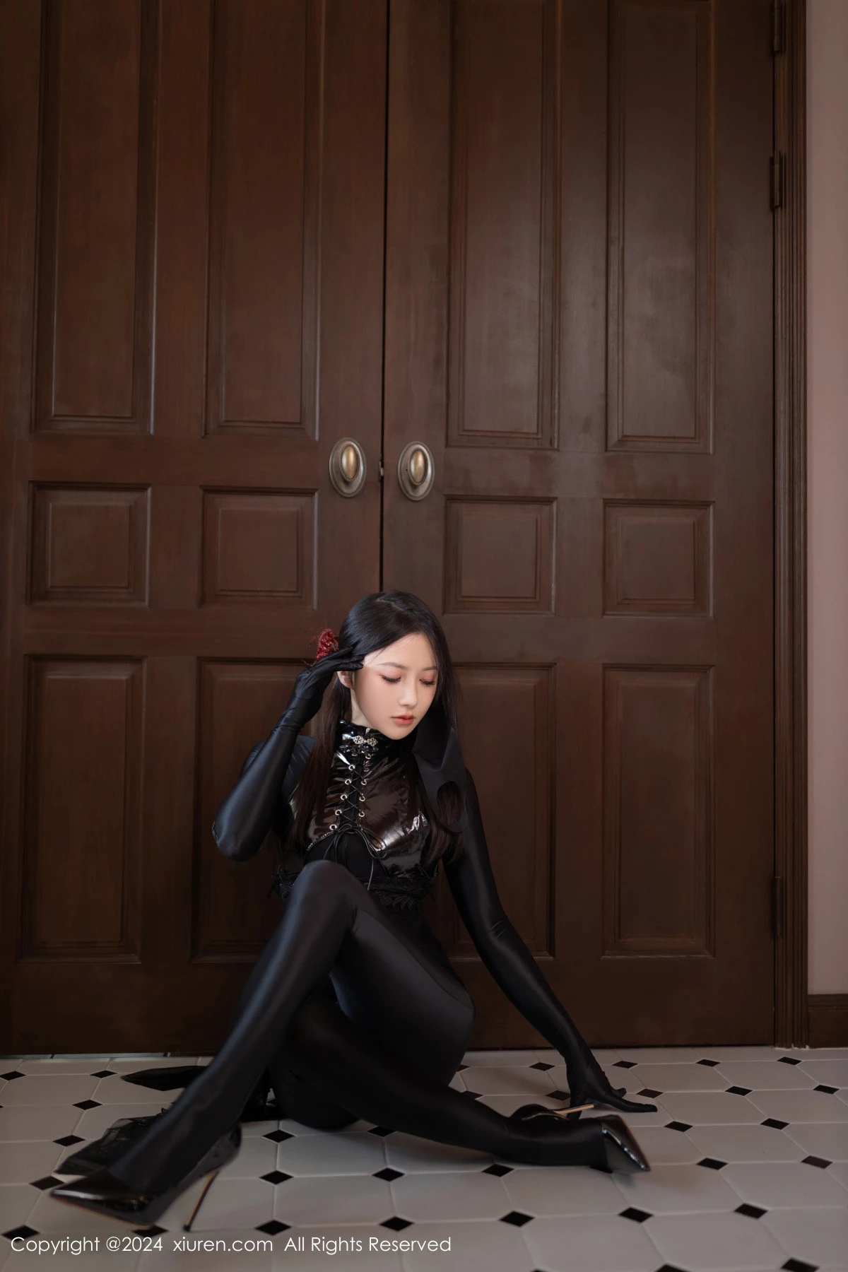 [XiuRen秀人网]第9125期鱼子酱写真-秀人资源网