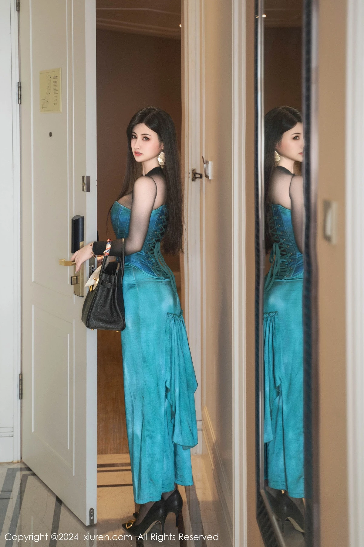 图片[3]-[XiuRen秀人网]第9039期诗诗写真-秀人资源网