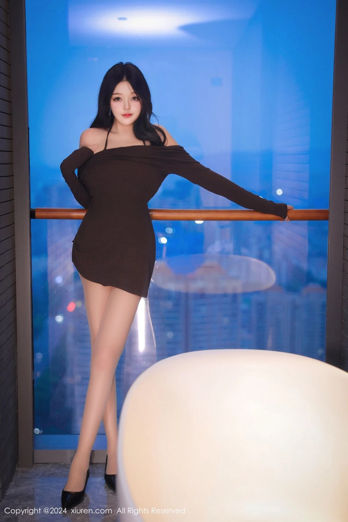 图片[2]-[XiuRen秀人网]第9306期柚柚小奶瓶写真-秀人资源网