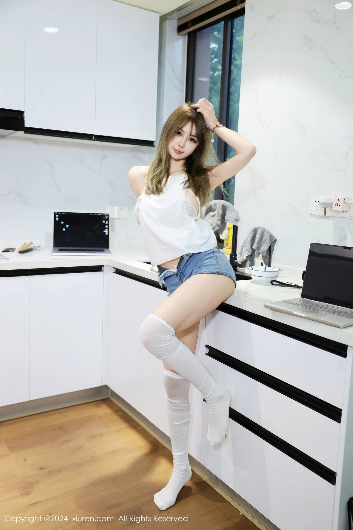 图片[2]-[XiuRen秀人网]第9374期Zoe柚柚写真-秀人资源网