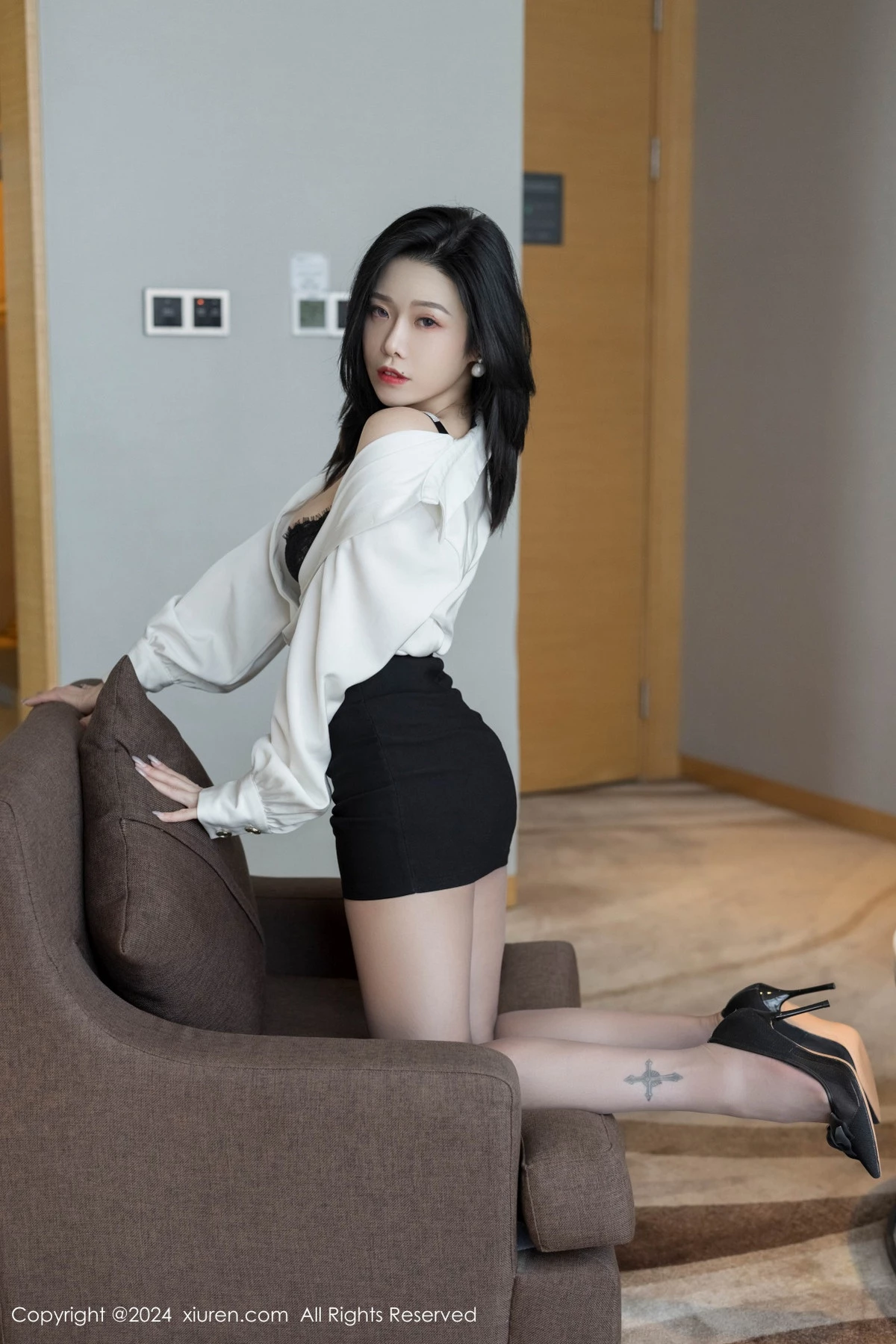 图片[3]-[XiuRen秀人网]第9329期本能写真-秀人资源网