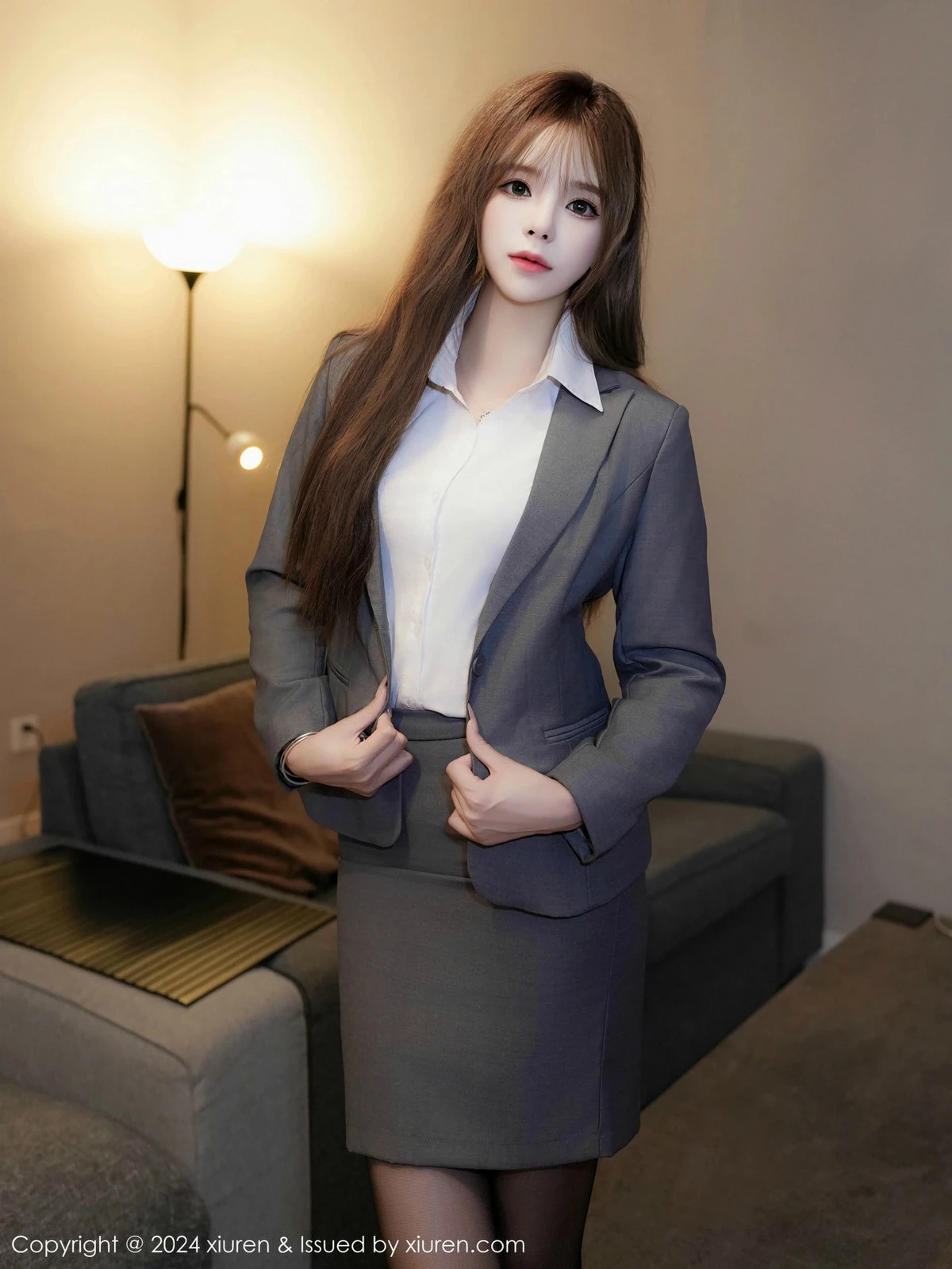 [XiuRen秀人网]第9507期菲菲吃不胖写真-秀人资源网