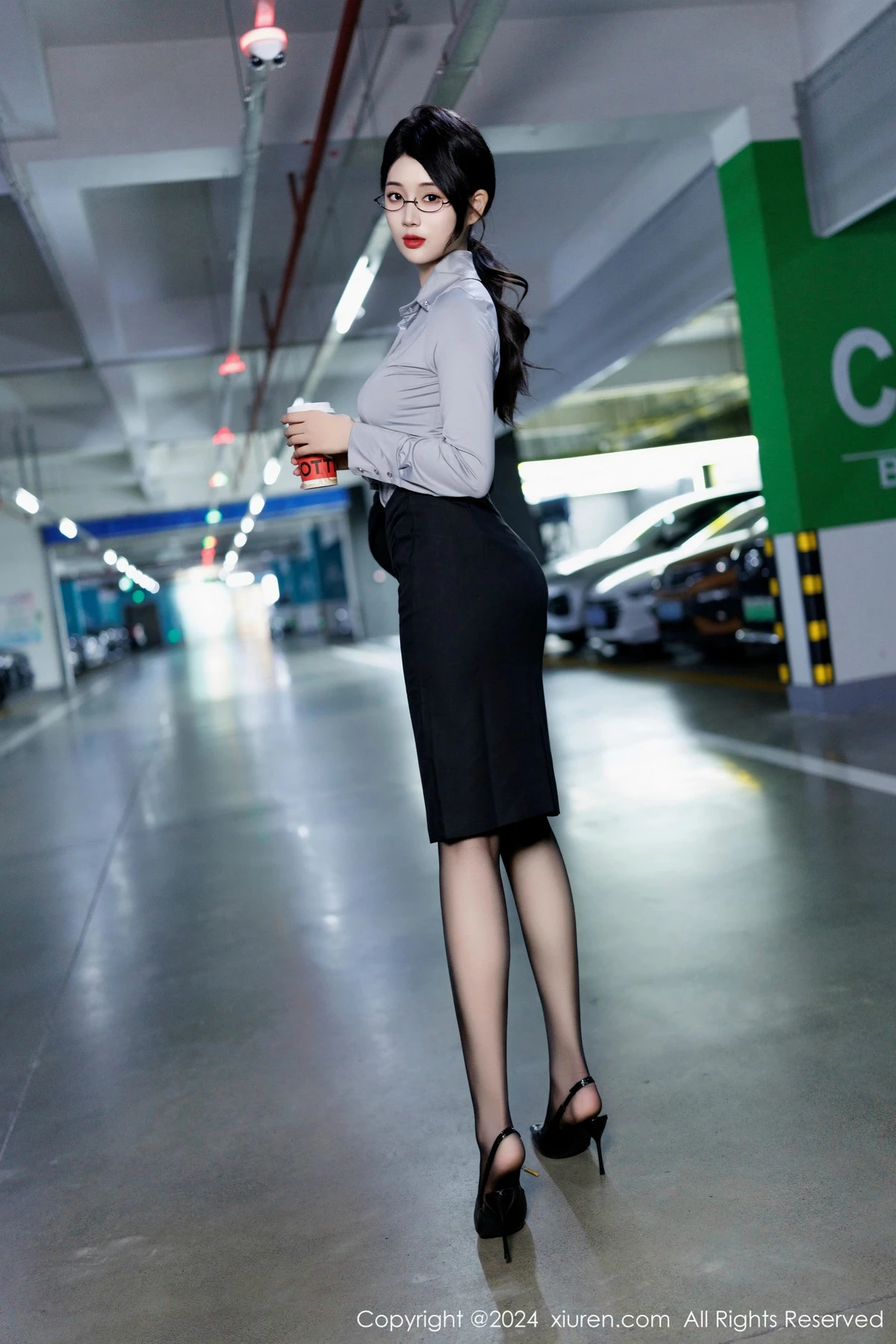 图片[4]-[XiuRen秀人网]第9567期南乔写真-秀人资源网