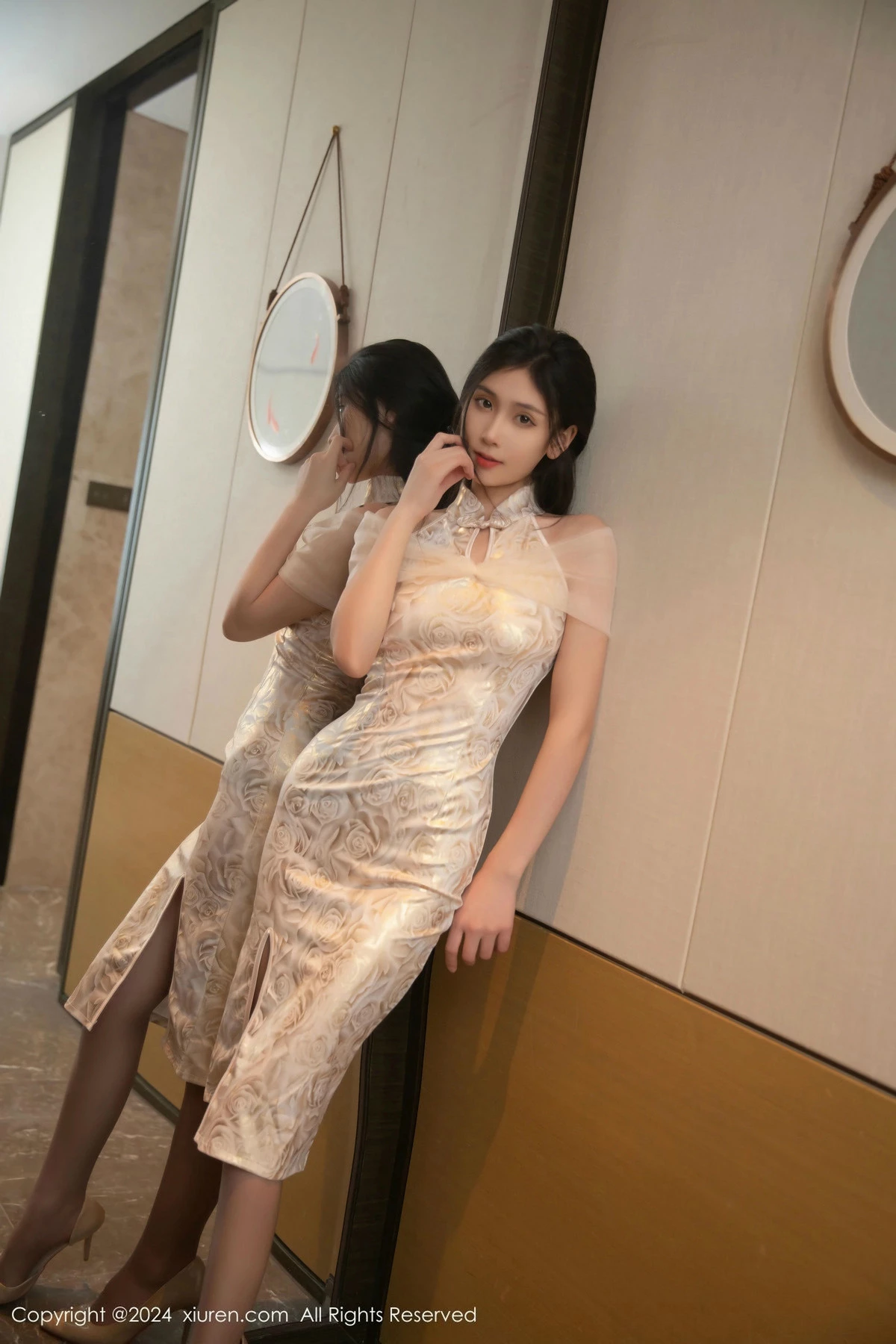 图片[2]-[XiuRen秀人网]第9583期刘婷婷写真-秀人资源网