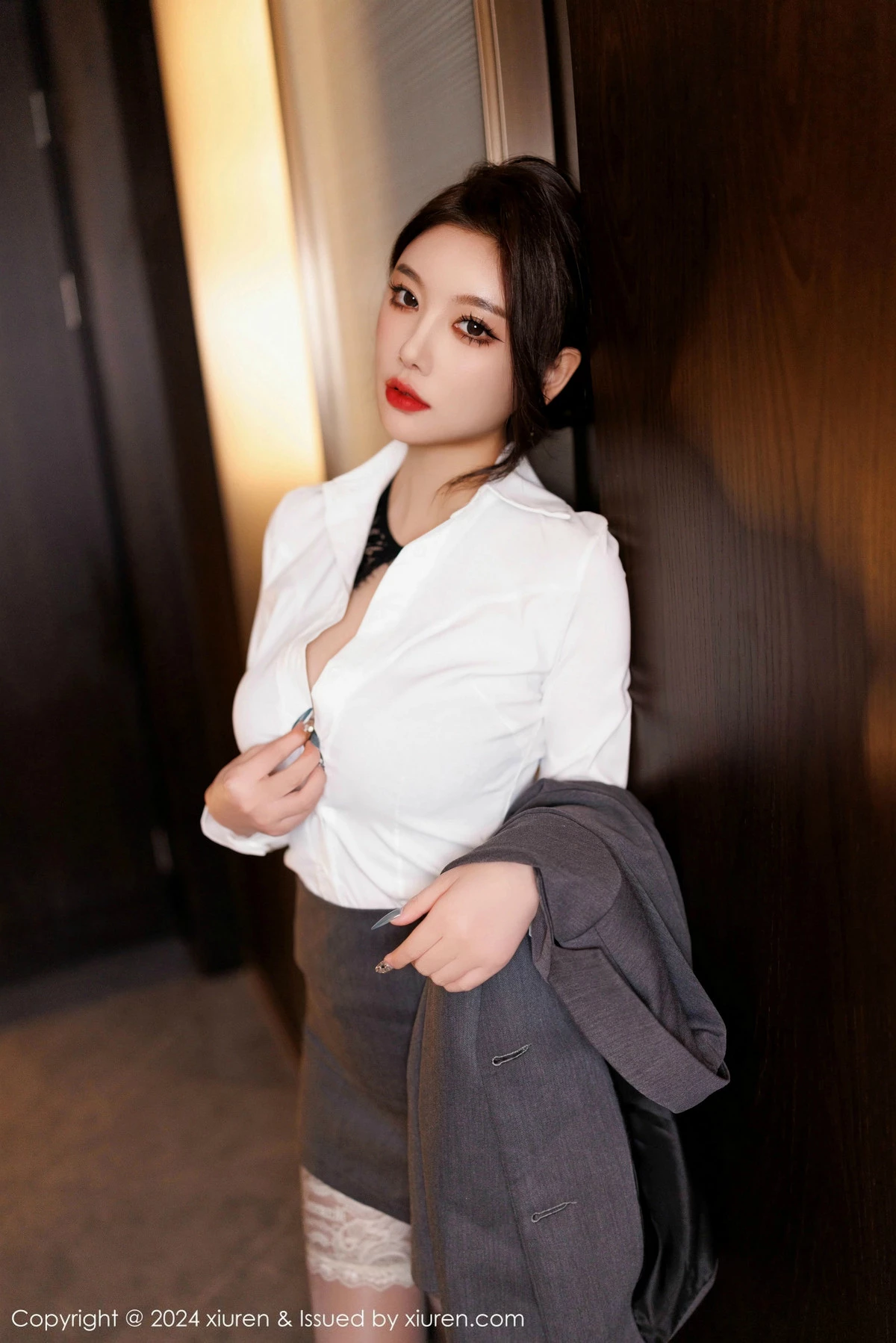 图片[3]-[XiuRen秀人网]第9634期杨晨晨写真-秀人资源网