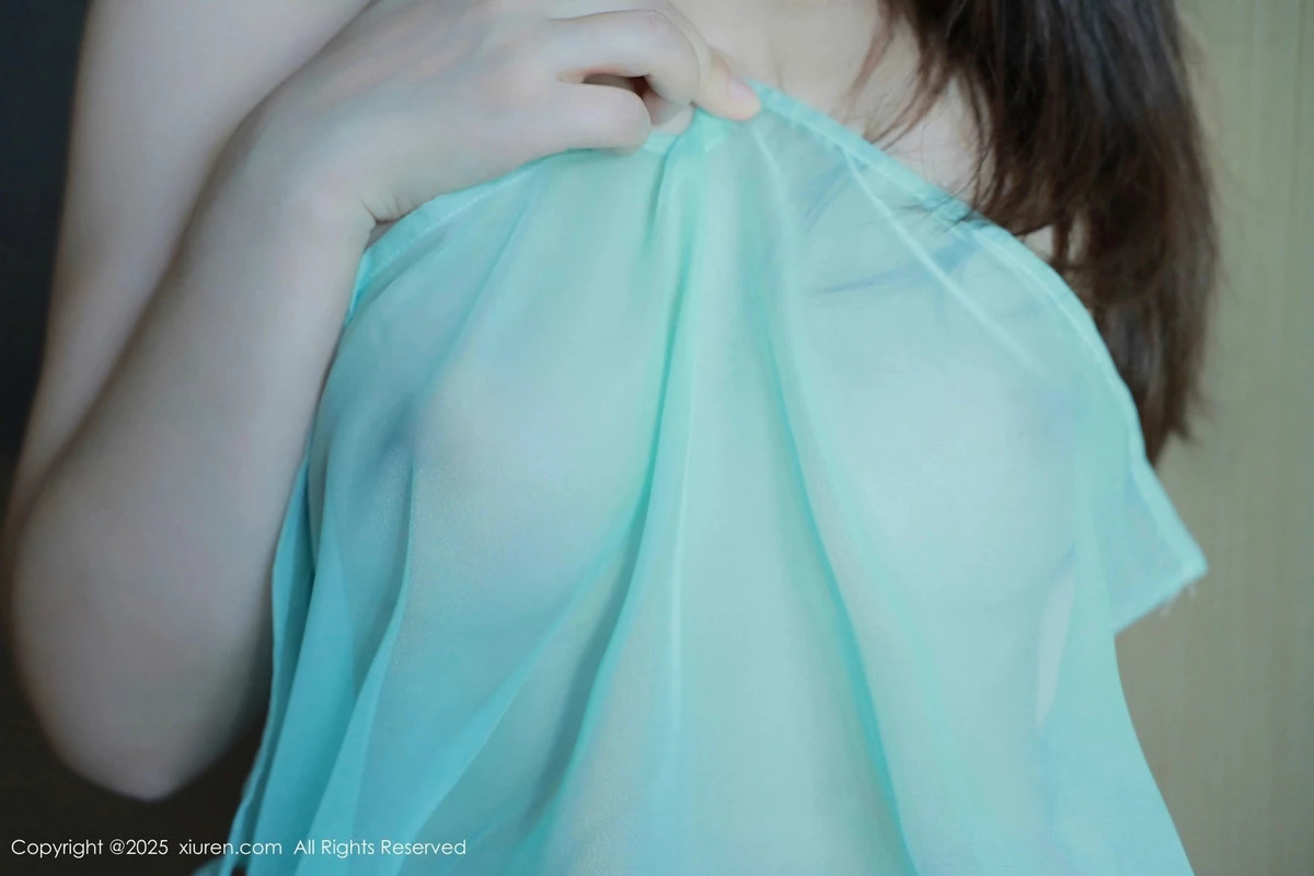 图片[4]-[XiuRen秀人网]第9807期艾莉写真-秀人资源网