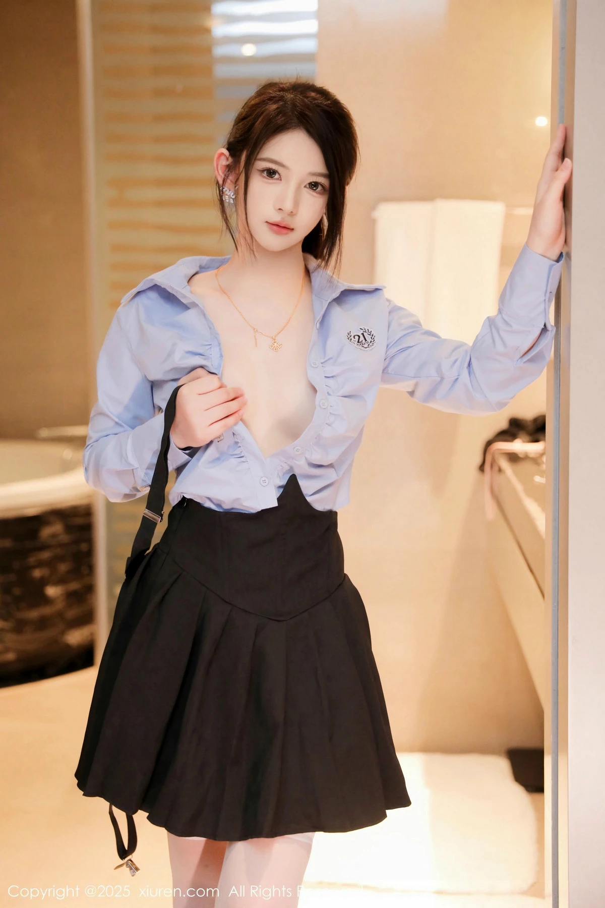 图片[5]-[XiuRen秀人网]第9819期爱酱里写真-秀人资源网