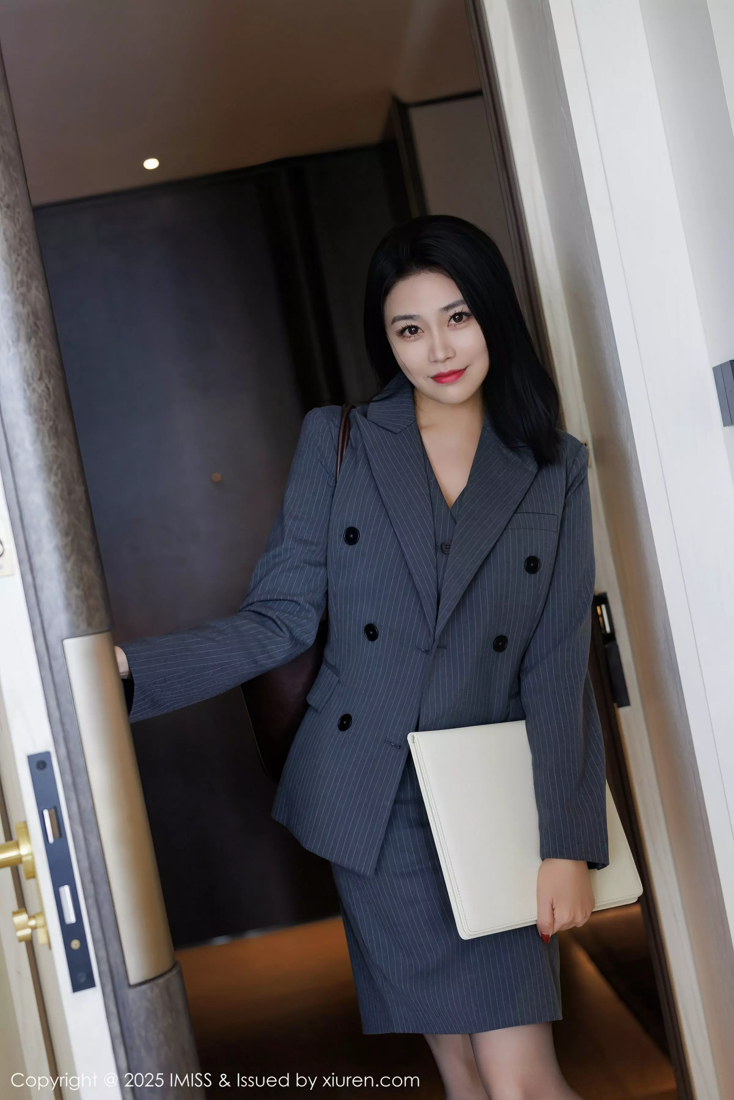 图片[9]-[Imiss爱蜜社]第787期许诺写真-秀人资源网