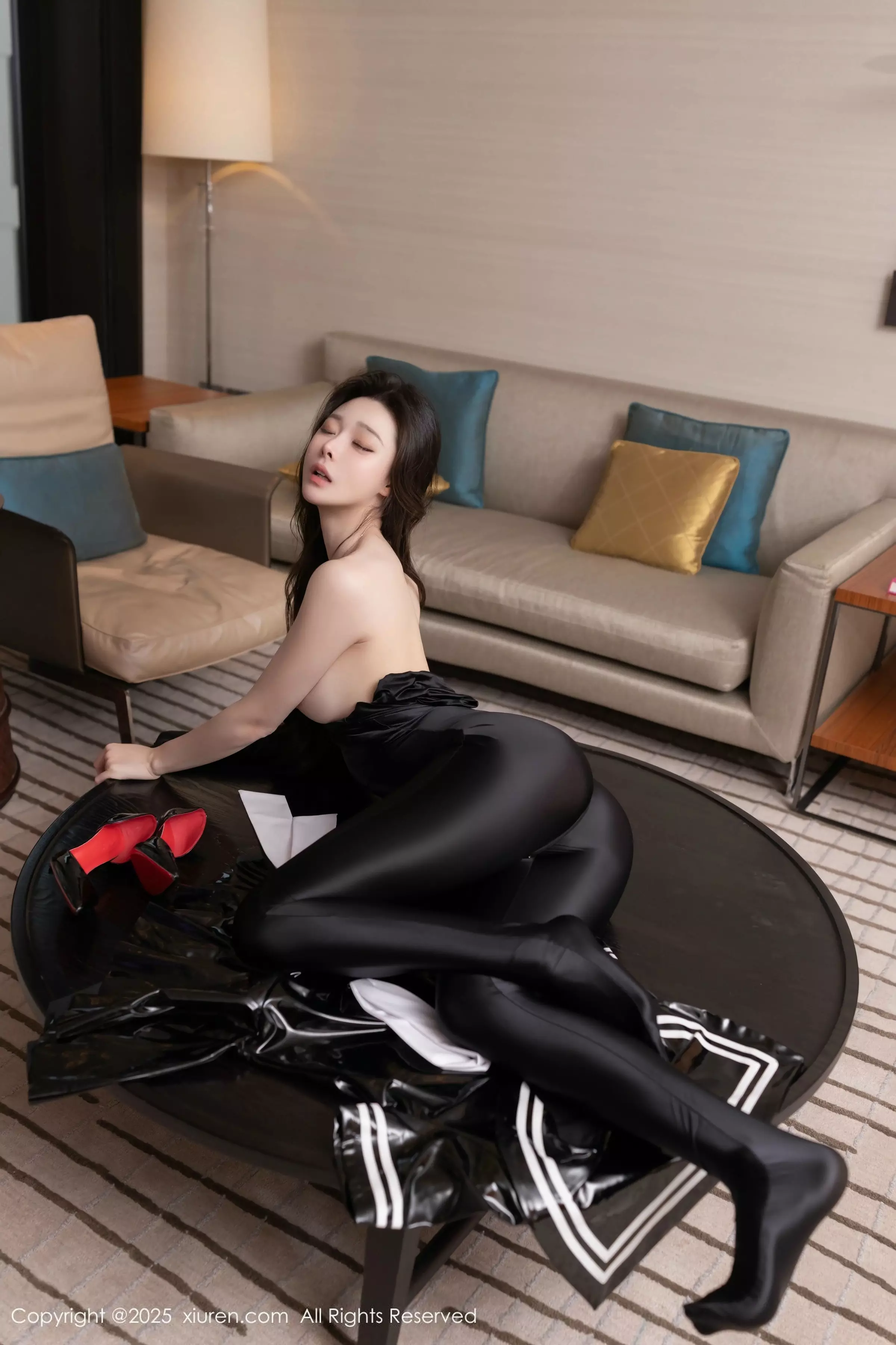 图片[3]-[XiuRen秀人网]第10087期小逗逗写真-秀人资源网