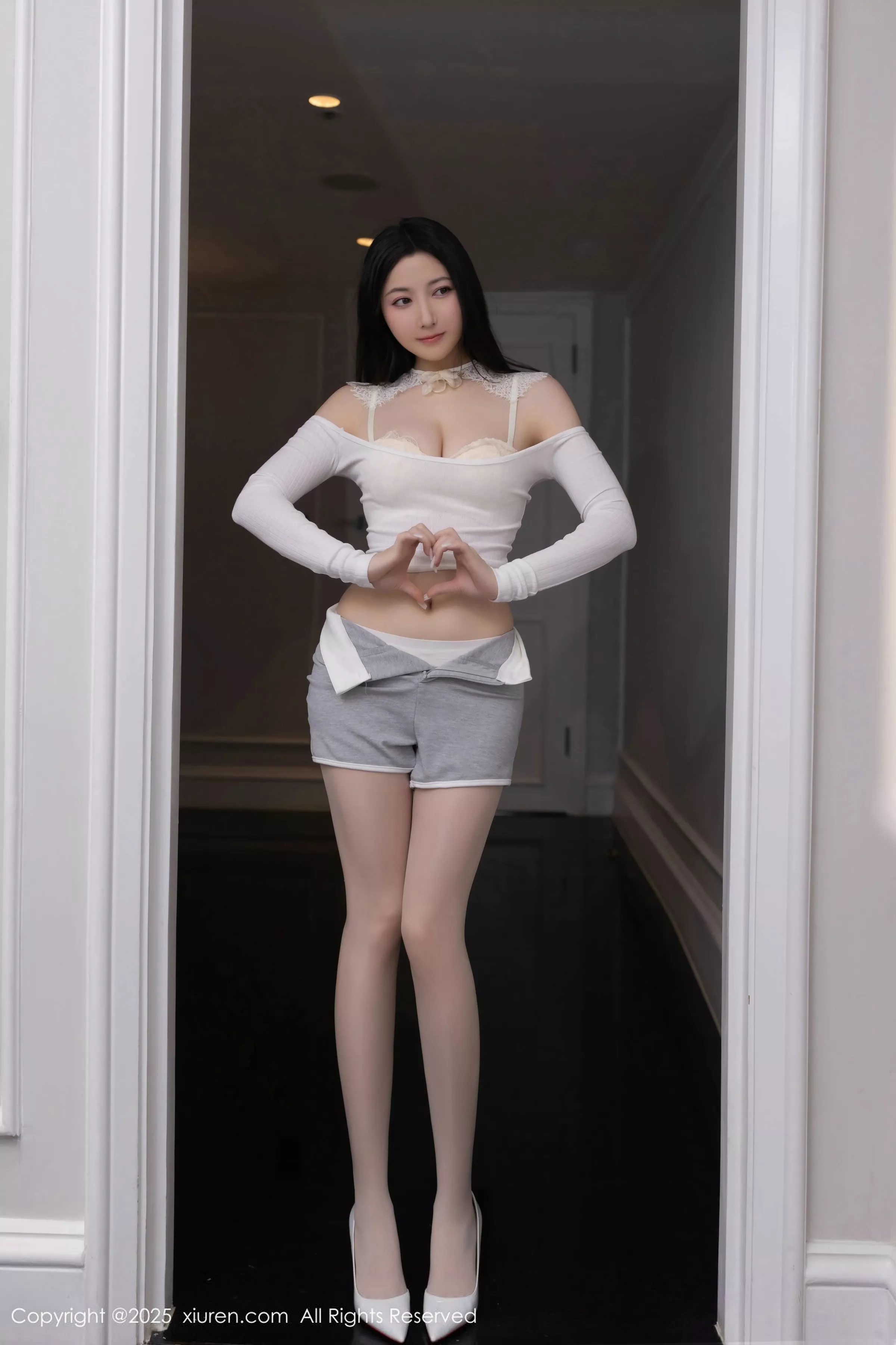 [XiuRen秀人网]第10261期鱼子酱写真-秀人资源网