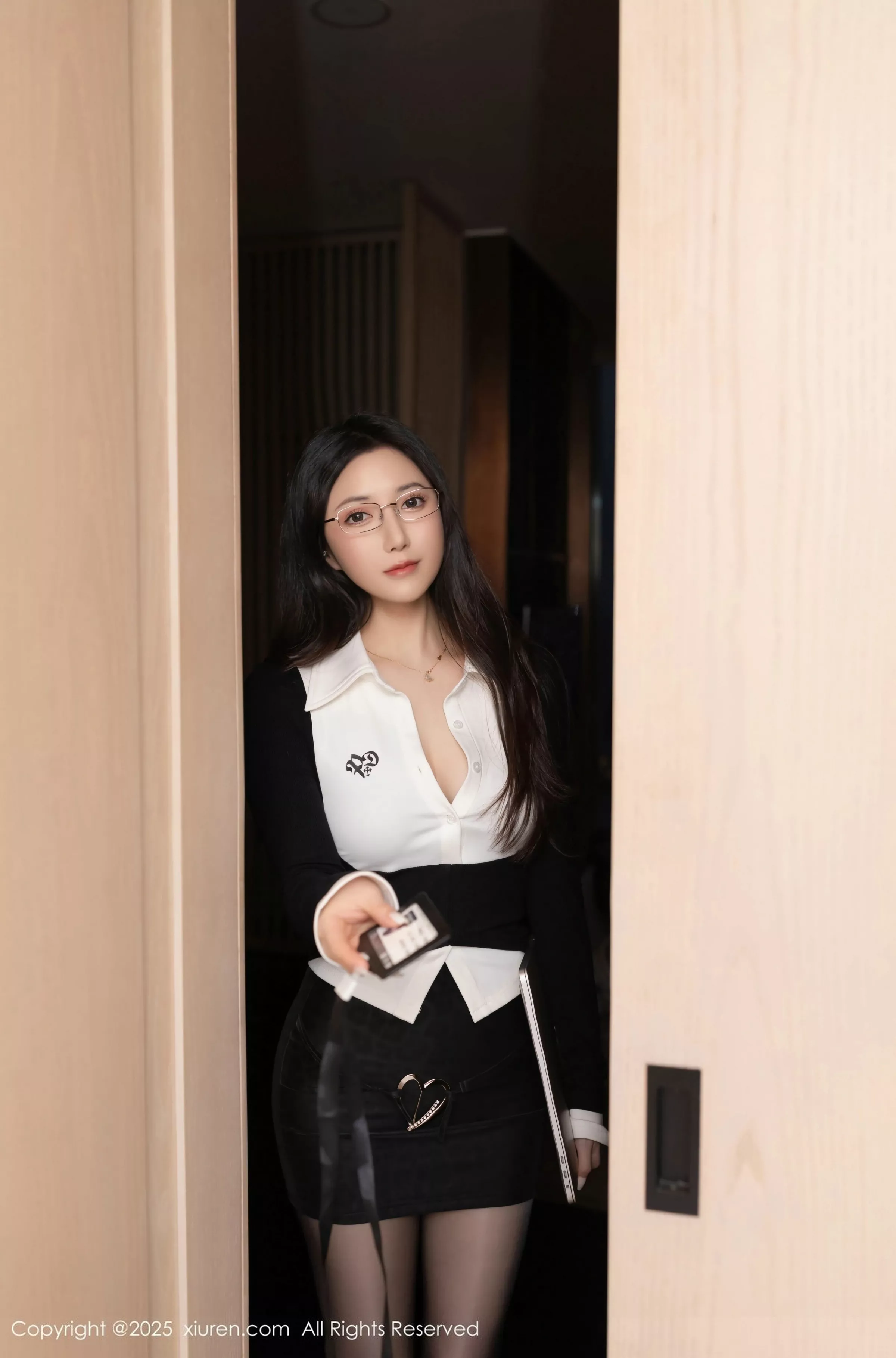 图片[8]-[XiuRen秀人网]第10353期鱼子酱写真-秀人资源网