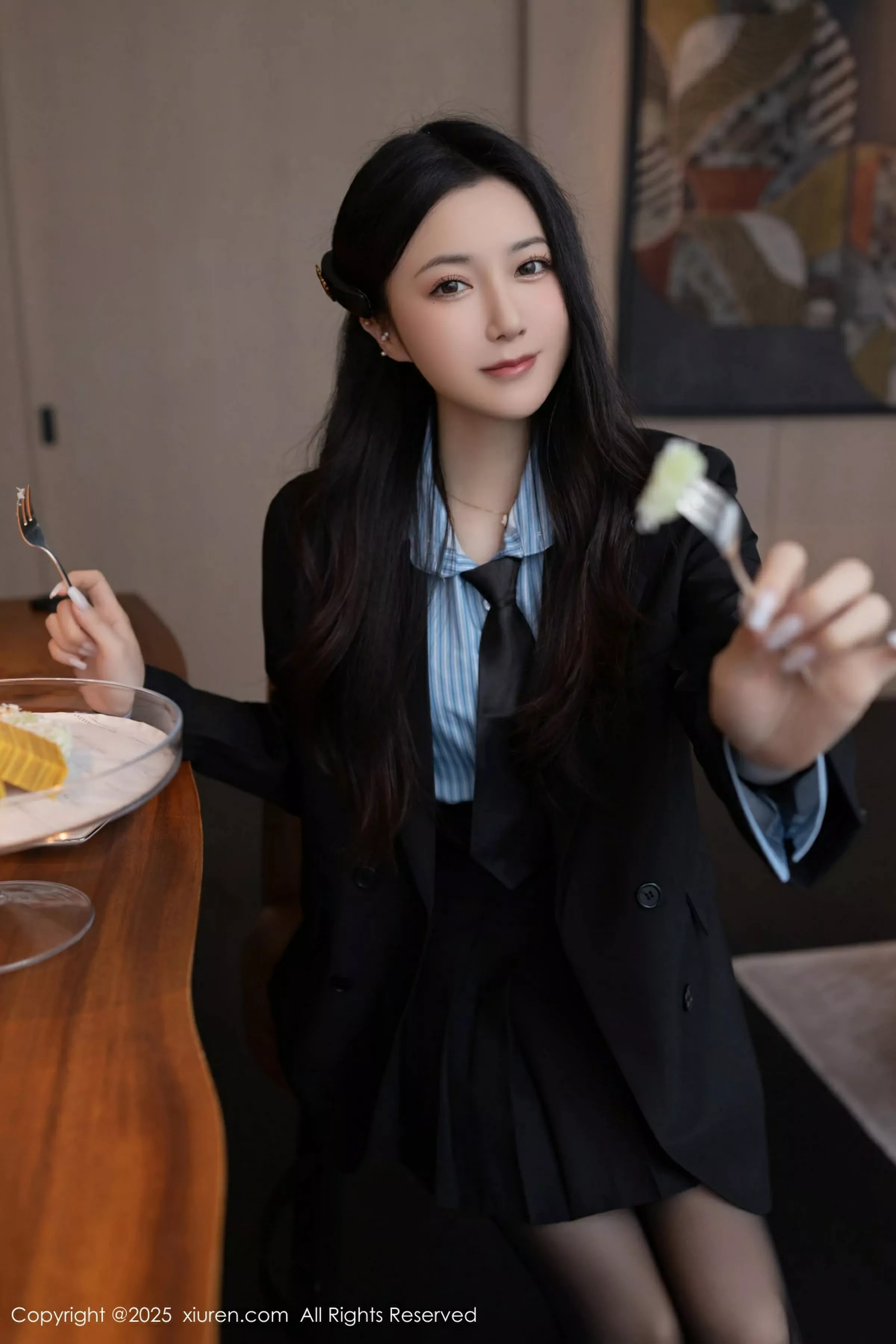 [XiuRen秀人网]第10412期鱼子酱写真-秀人资源网