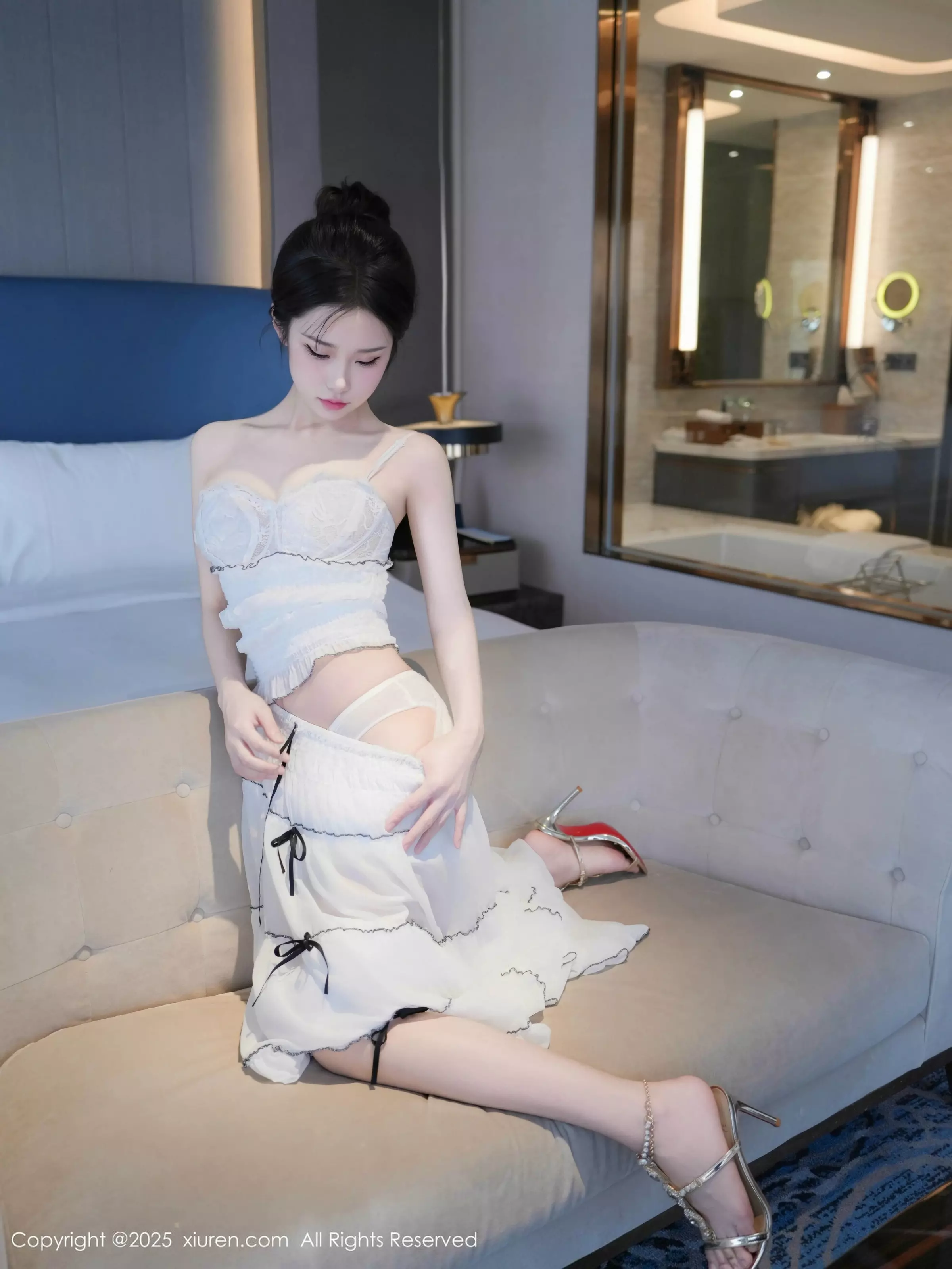 [XiuRen秀人网]第10310期奶芙酱写真-秀人资源网