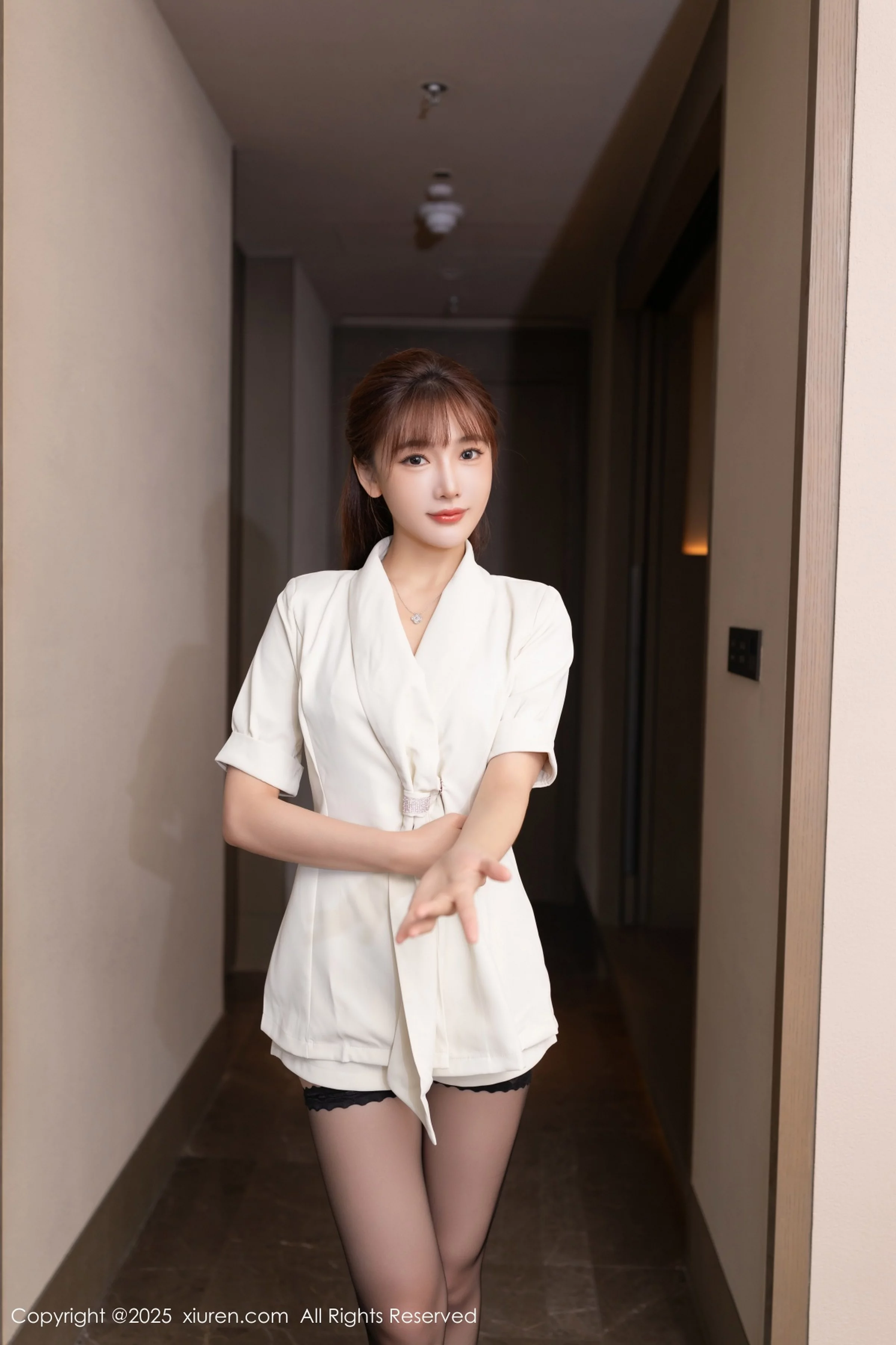 [XiuRen秀人网]第10650期陆萱萱写真-秀人资源网