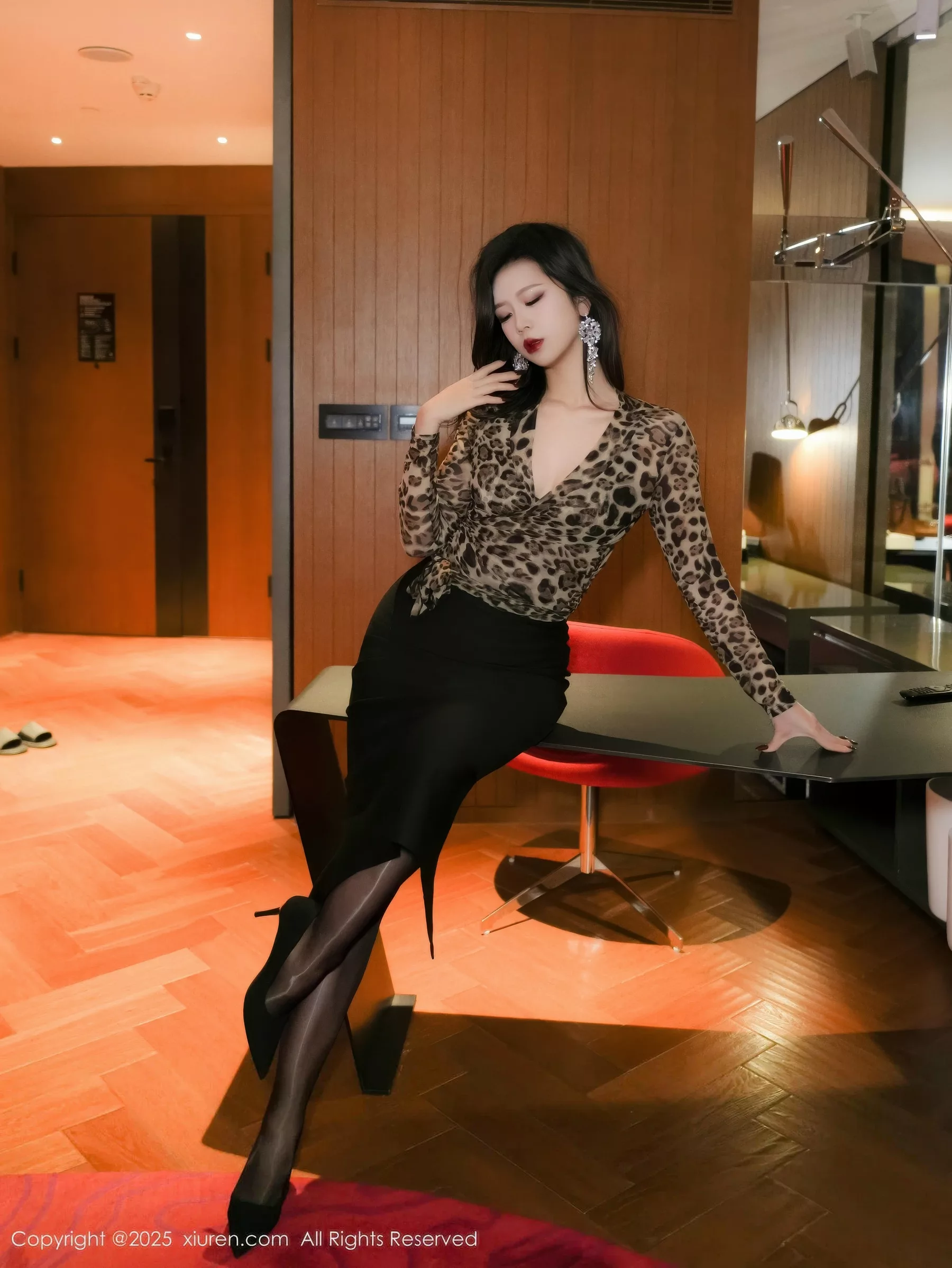 图片[6]-[XiuRen秀人网]第10901期玫瑰我爱你写真-秀人资源网