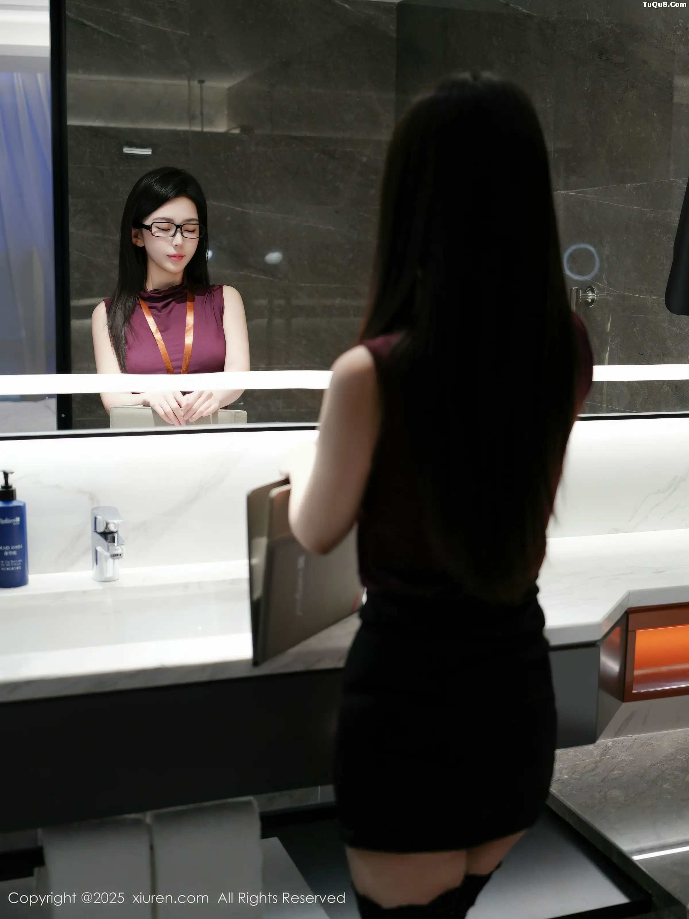 [XiuRen秀人网]第11135期烧烧小桃写真-秀人资源网